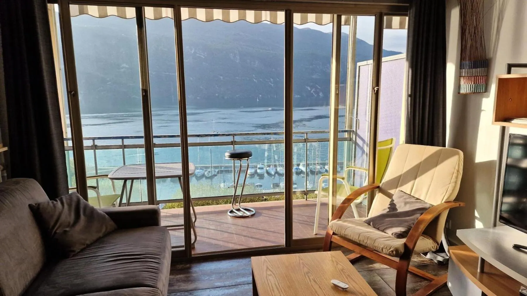 Residence Les Belles Rives E - Magnifique Et Imprenable Vue Sur Le Lac Du Bourget ! Mae-6434 contacts